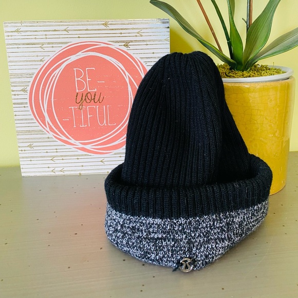 Lululemon Knit Toque - Picture 3 of 3